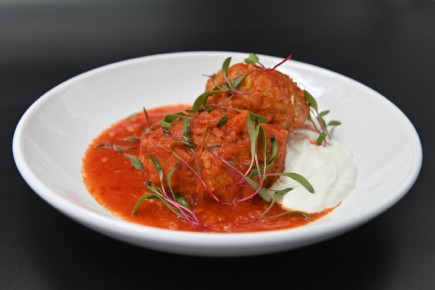 Ленивые голубцы с томатным соусом: секреты шеф-повара Григория Мосина