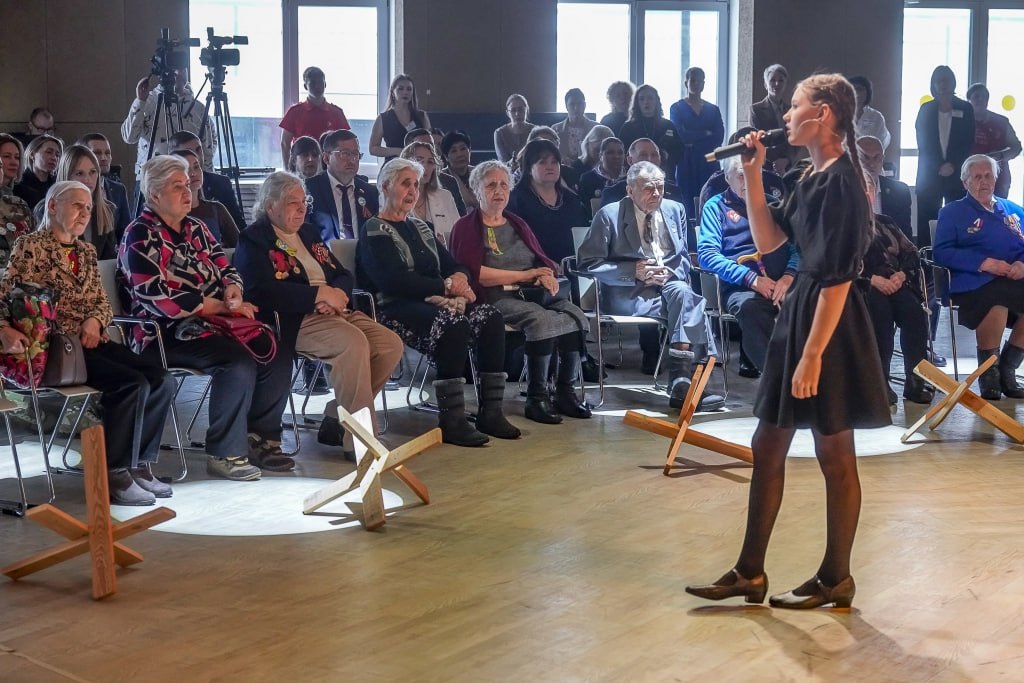 В Ханты-Мансийске депутаты «Единой России» встретились с блокадниками В Ханты-Мансийске депутаты «Единой России» встретились с блокадниками