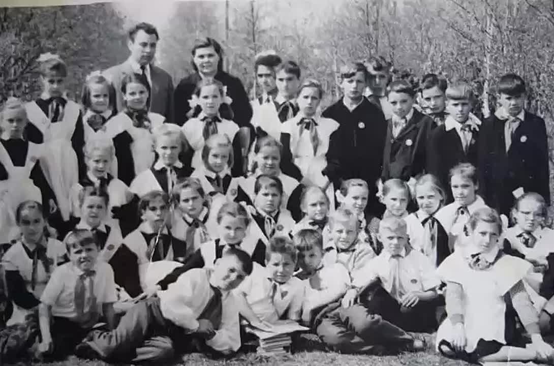 Департамент образования Администрации города Сургута отмечает 60-летний юбилей