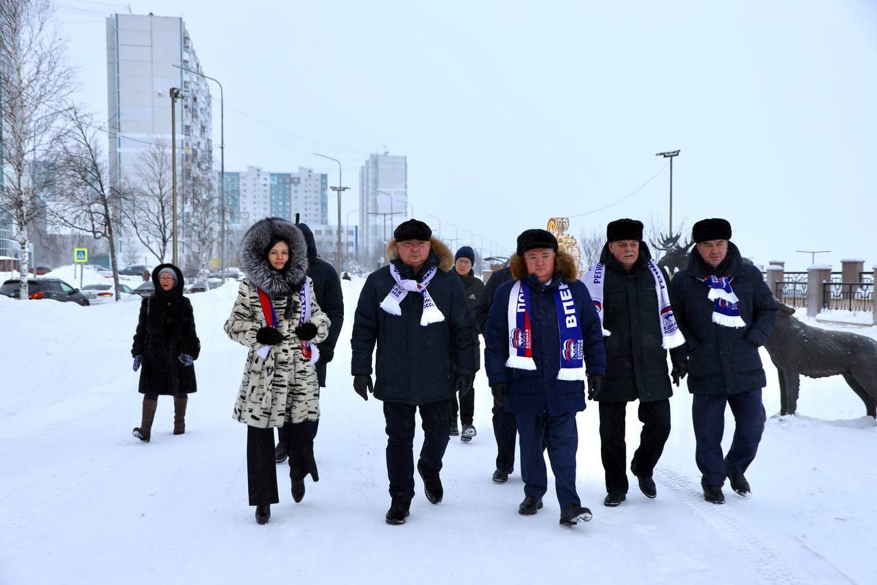Дмитрий Кощенко: Вместе с коллегами и депутатами проинспектировали ключевые объекты народной программы «Карта развития Югры» — те, что меняют облик нашего города и напрямую влияют на качество жизни вартовчан Дмитрий Кощенко: Вместе с коллегами и депутатами проинспектировали ключевые объекты народной программы «Карта развития Югры» — те, что меняют облик нашего города и напрямую влияют на качество жизни вартовчан