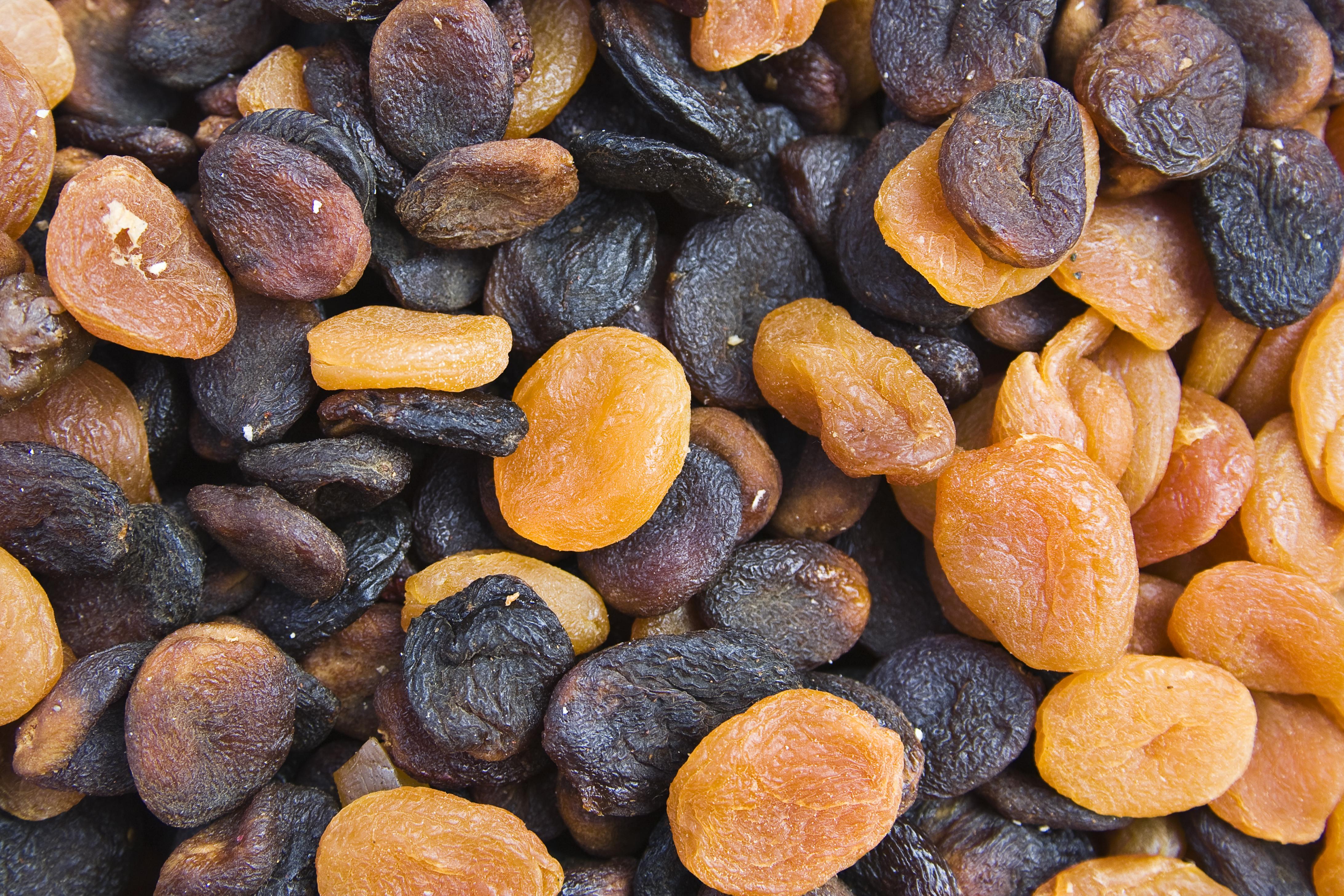 Как быстро размягчить сухофрукты: кипяток даже не понадобится