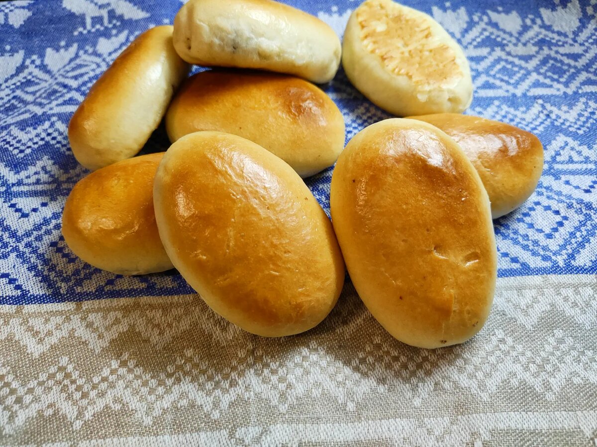 Легкое и ароматное тесто для пирожков с любимой начинкой