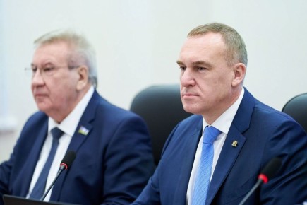 ������ ������� ��������� �������� ������ � ���������� ������ ������������� ���� � ����������