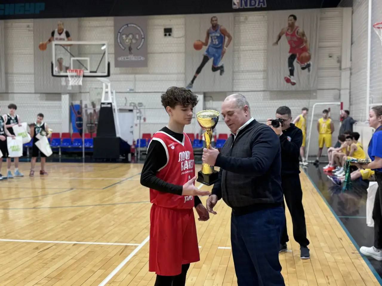 Дмитрий Кощенко: Блестяще завершился для нижневартовских спортсменов региональный этап чемпионата по баскетболу среди юношей и девушек «Локобаскет»! Дмитрий Кощенко: Блестяще завершился для нижневартовских спортсменов региональный этап чемпионата по баскетболу среди юношей и девушек «Локобаскет»!