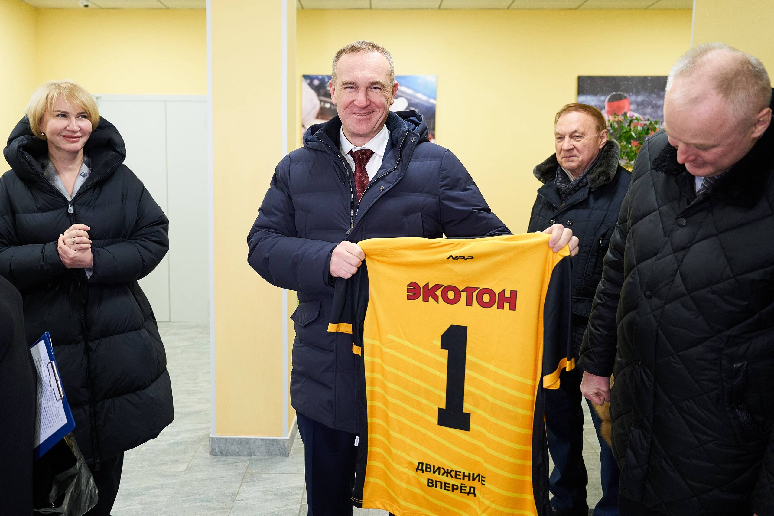 Губернатор Югры отметил усилия крупнейшего предприятия Пыть-Яха по социальной поддержке региона присутствия Губернатор Югры отметил усилия крупнейшего предприятия Пыть-Яха по социальной поддержке региона присутствия