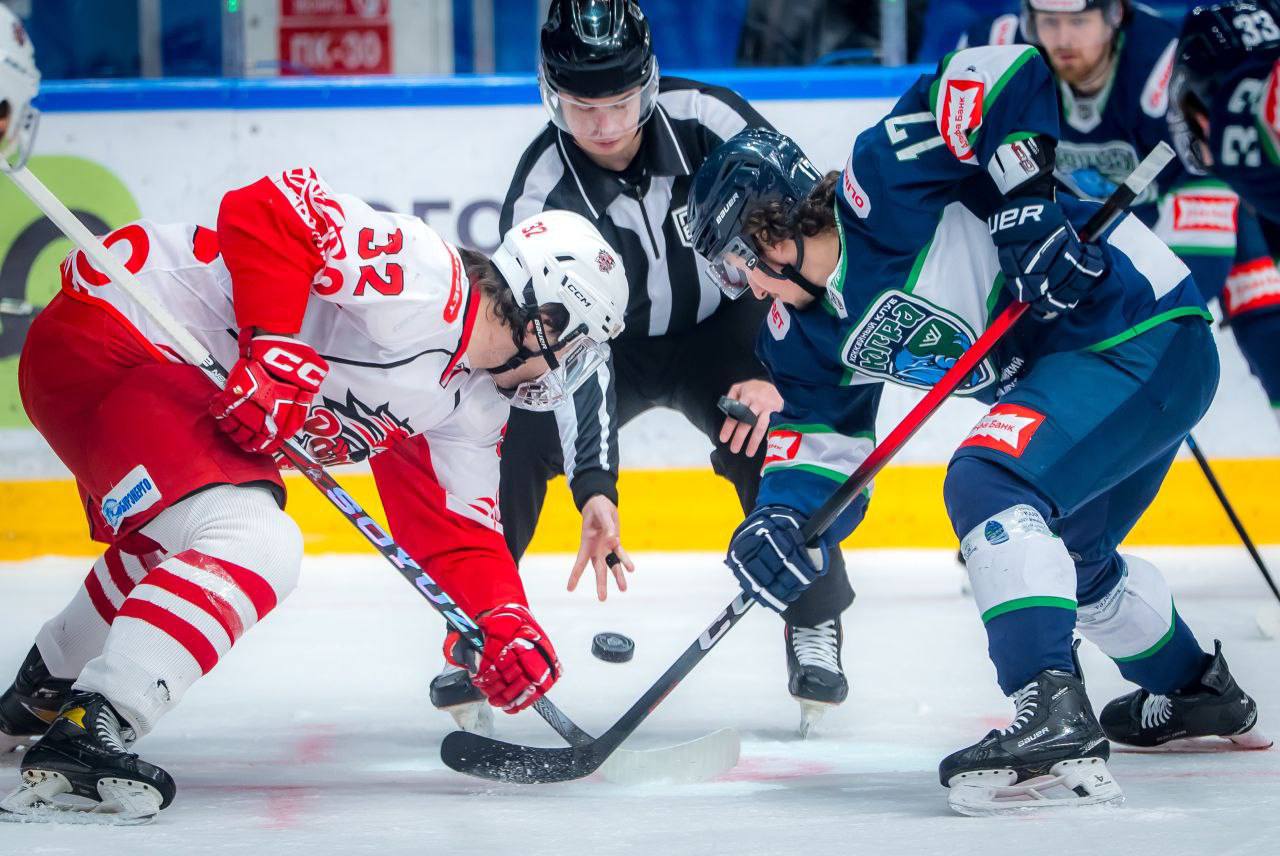 ХК «Югра» уверенно обыграла аутсайдера ВХЛ и оформила выход в плей-офф ХК «Югра» уверенно обыграла аутсайдера ВХЛ и оформила выход в плей-офф