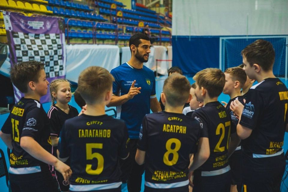 На футбольное поле – с пеленок