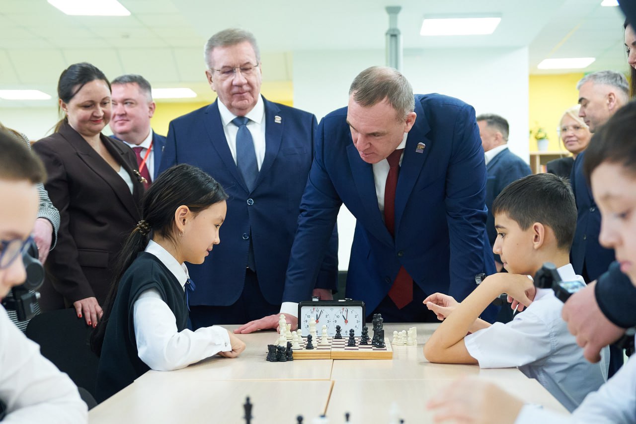 Принял участие в первом региональном отчётно-программном форуме «Единой России», который прошел 11 февраля в Нижневартовске Принял участие в первом региональном отчётно-программном форуме «Единой России», который прошел 11 февраля в Нижневартовске