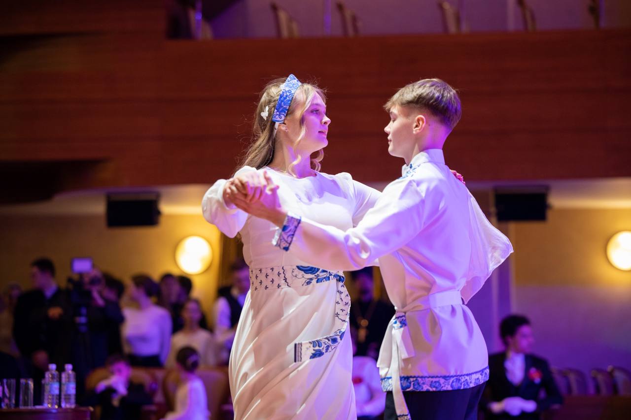 В Ханты-Мансийске состоялся ежегодный Епархиальный Сретенский бал