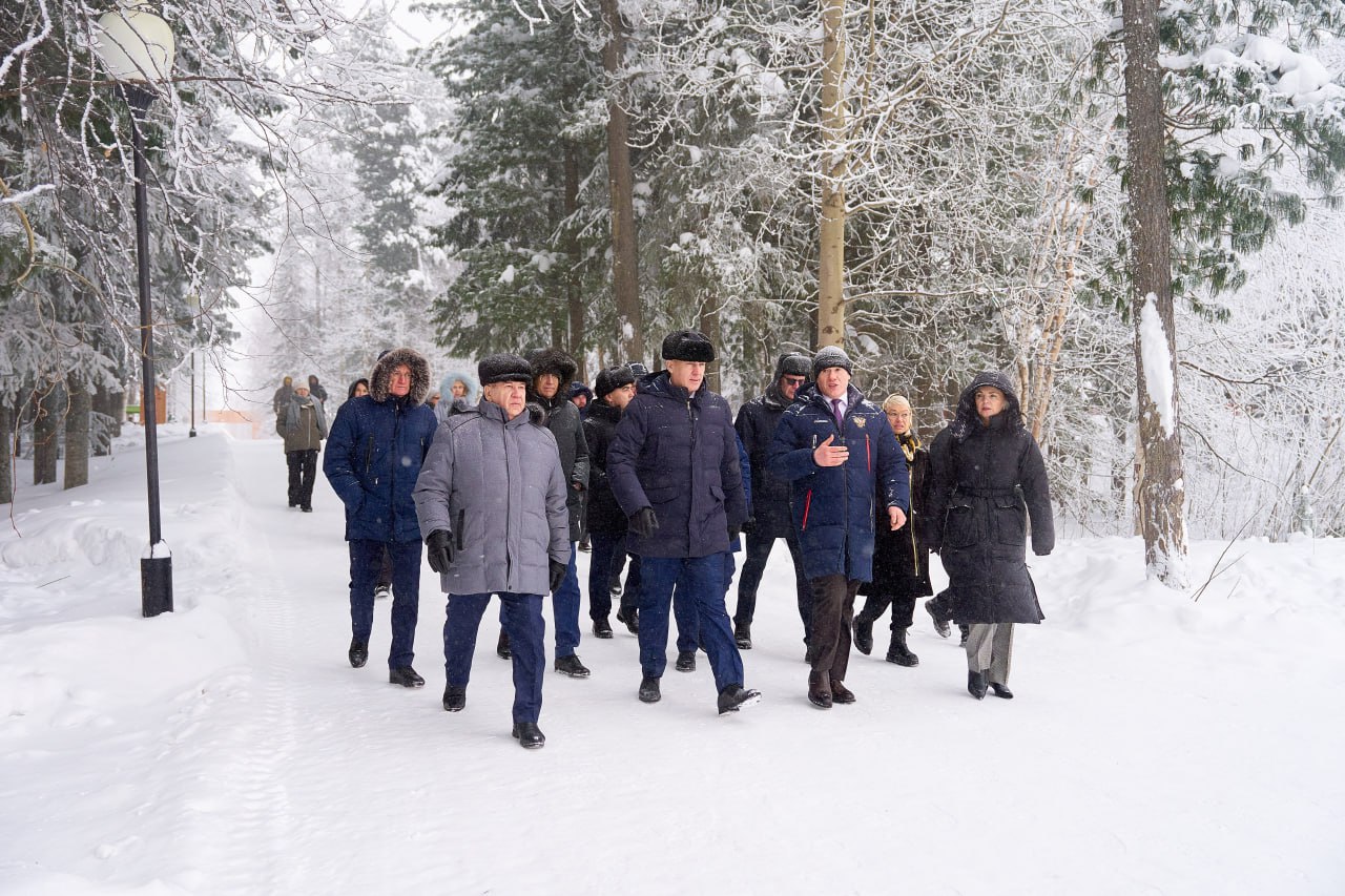 Принял участие в первом региональном отчётно-программном форуме «Единой России», который прошел 11 февраля в Нижневартовске Принял участие в первом региональном отчётно-программном форуме «Единой России», который прошел 11 февраля в Нижневартовске