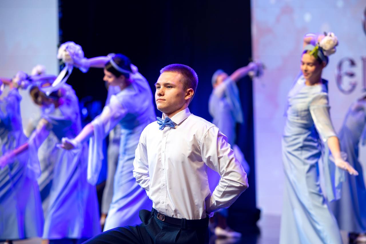 В Ханты-Мансийске состоялся ежегодный Епархиальный Сретенский бал В Ханты-Мансийске состоялся ежегодный Епархиальный Сретенский бал