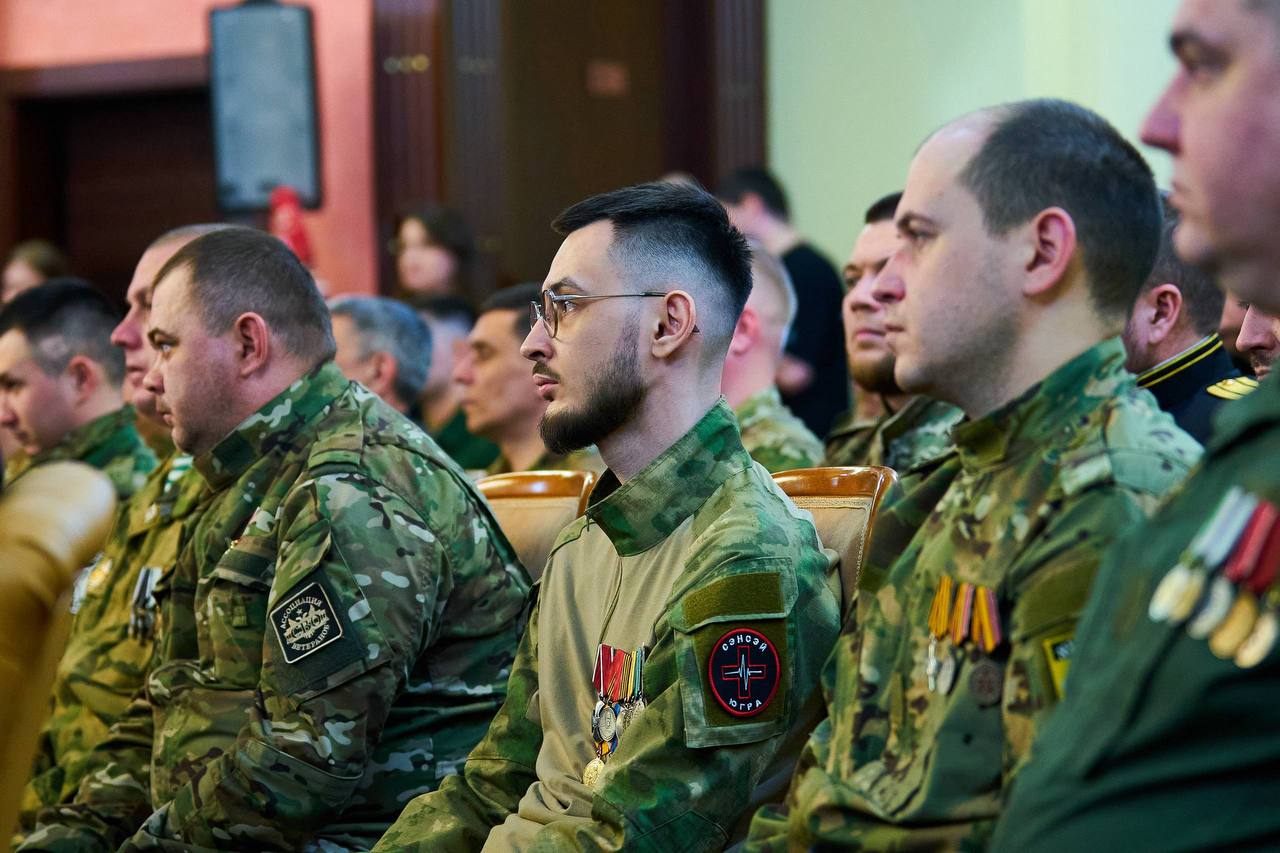 Руслан Кухарук встретился с ветеранами СВО накануне Дня защитника Отечества Руслан Кухарук встретился с ветеранами СВО накануне Дня защитника Отечества