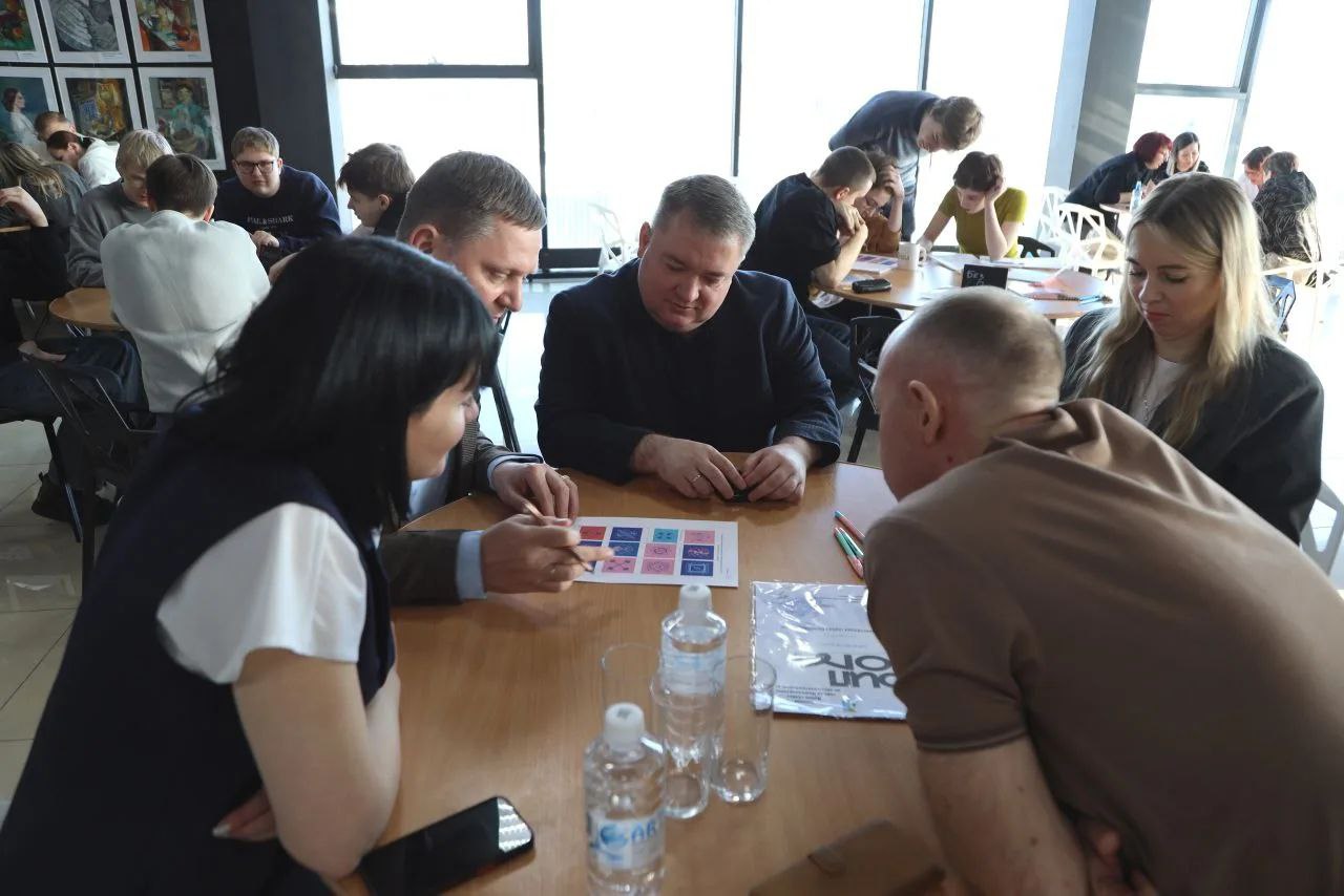 Дмитрий Кощенко: Сегодня дал старт первому Кубку главы города Нижневартовска по интеллектуальным играм! Дмитрий Кощенко: Сегодня дал старт первому Кубку главы города Нижневартовска по интеллектуальным играм!