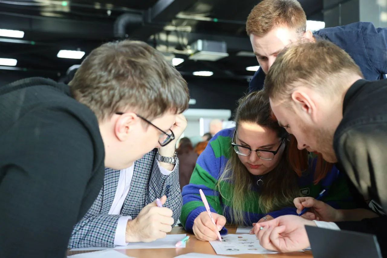 Дмитрий Кощенко: Сегодня дал старт первому Кубку главы города Нижневартовска по интеллектуальным играм! Дмитрий Кощенко: Сегодня дал старт первому Кубку главы города Нижневартовска по интеллектуальным играм!