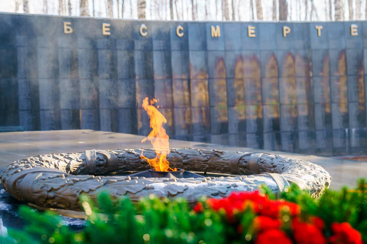 Югорчане почтили память защитников Отечества Югорчане почтили память защитников Отечества