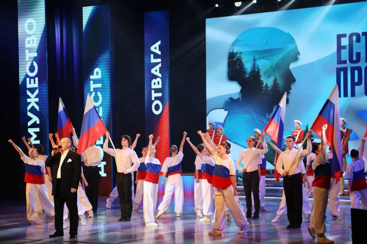 Дмитрий Кощенко: С особым чувством посетил торжественный концерт во Дворце Искусств под названием «Есть такая профессия», посвященный Дню защитника Отечества Дмитрий Кощенко: С особым чувством посетил торжественный концерт во Дворце Искусств под названием «Есть такая профессия», посвященный Дню защитника Отечества