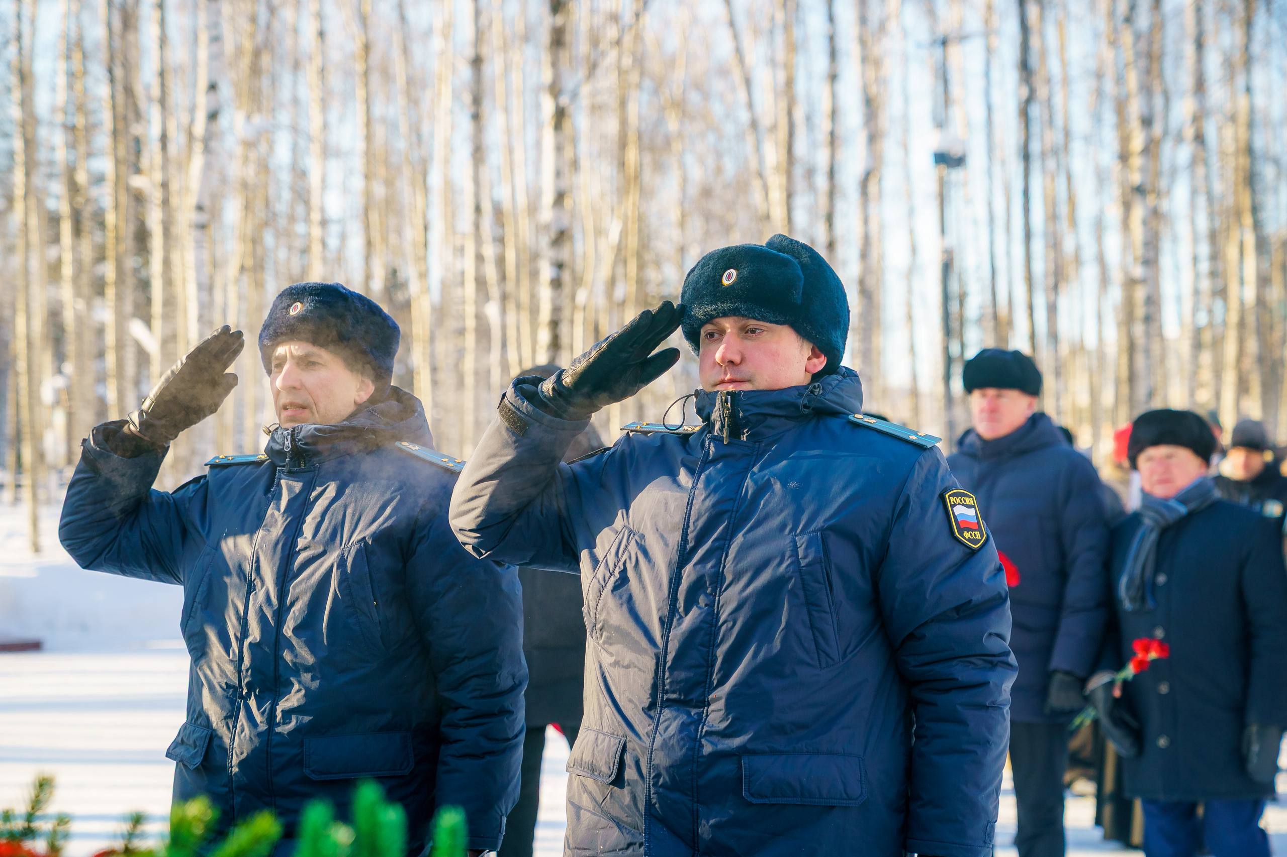 В День защитника Отечества по Югре проходят мероприятия в память о павших героях В День защитника Отечества по Югре проходят мероприятия в память о павших героях