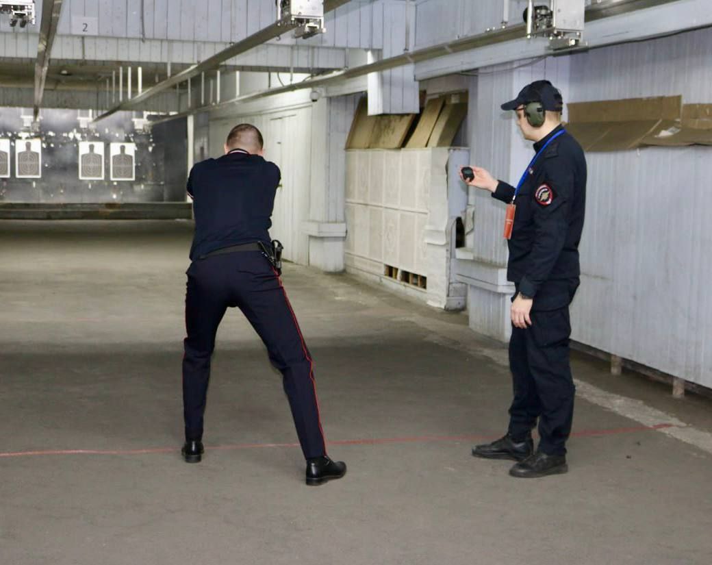 В Ханты-Мансийске прошли окружные соревнования по стрельбе среди сотрудников полиции В Ханты-Мансийске прошли окружные соревнования по стрельбе среди сотрудников полиции