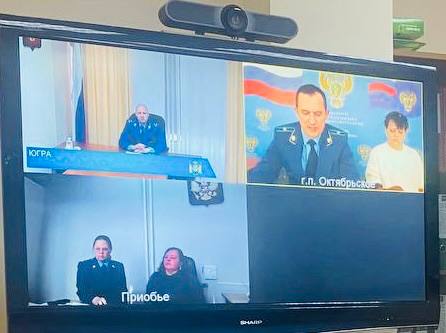 Прокурор округа Дмитрий Попов провел личный прием граждан в Приемной Президента Российской Федерации в Ханты-Мансийском автономном округе–Югре Прокурор округа Дмитрий Попов провел личный прием граждан в Приемной Президента Российской Федерации в Ханты-Мансийском автономном округе–Югре