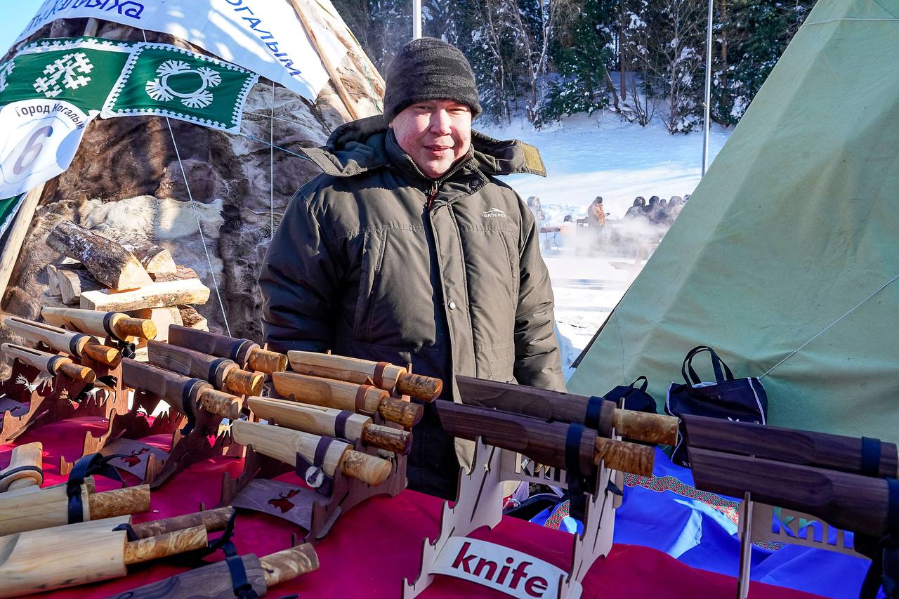 Больше ярких фотографий с гонок на оленьих упряжках в нашем фотоальбоме! Больше ярких фотографий с гонок на оленьих упряжках в нашем фотоальбоме!