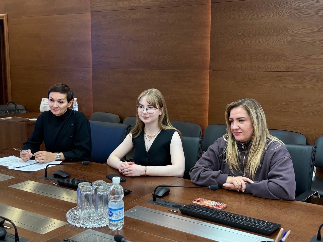 В ХантыМансийске стартовал муниципальный этап III сезона проекта «Мои наставники» В ХантыМансийске стартовал муниципальный этап III сезона проекта «Мои наставники»