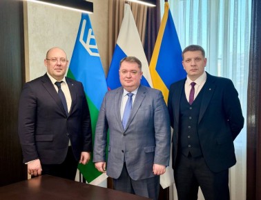 Дмитрий Кощенко: Встретился с региональным директором дополнительного офиса "Тюменский" ПАО "Банк ПСБ" Русланом Аминовым и управляющим дополнительным офисом "Нижневартовский" Сергеем Беловым