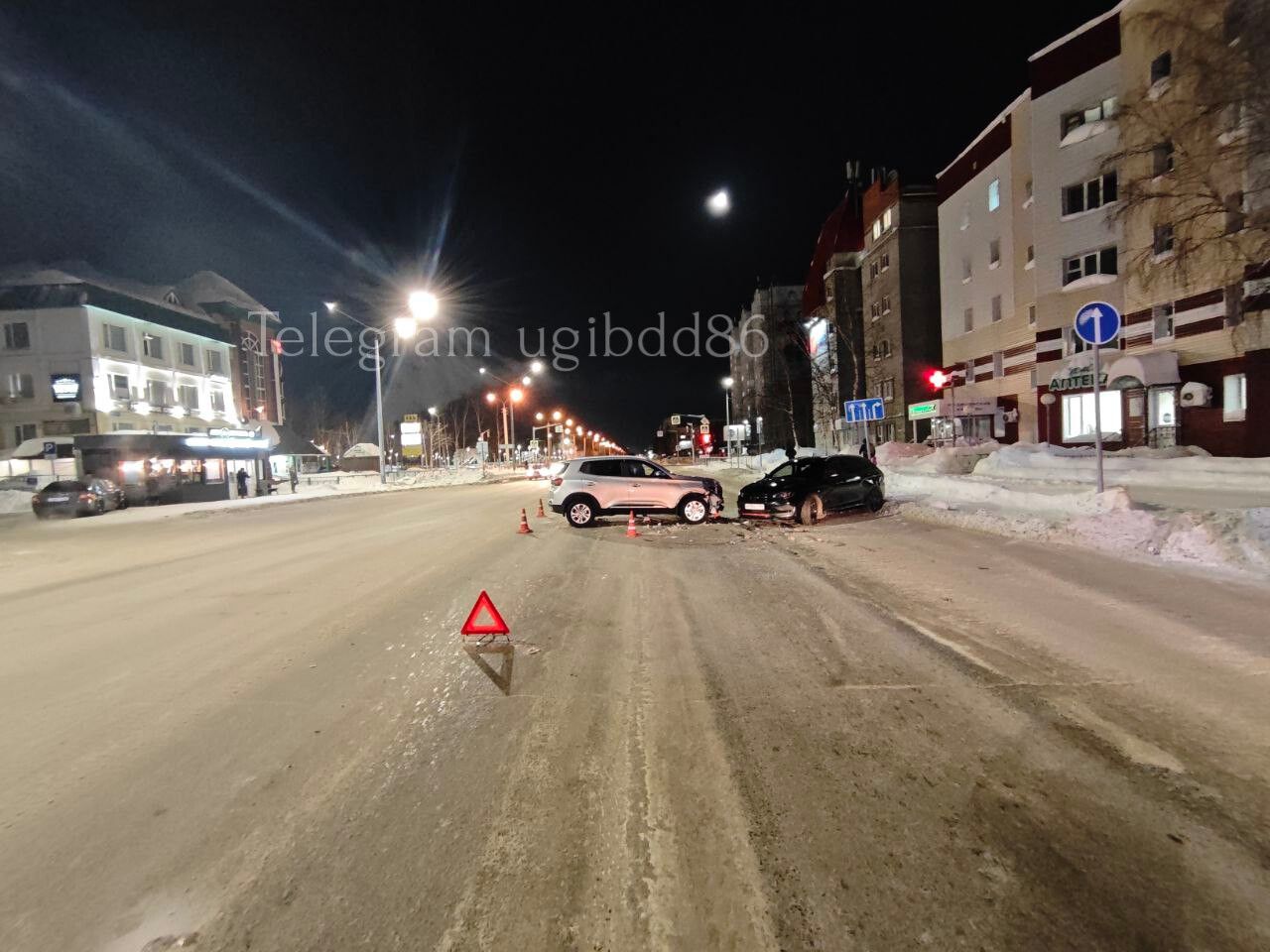 В Нижневартовске произошло ДТП с двумя пострадавшими