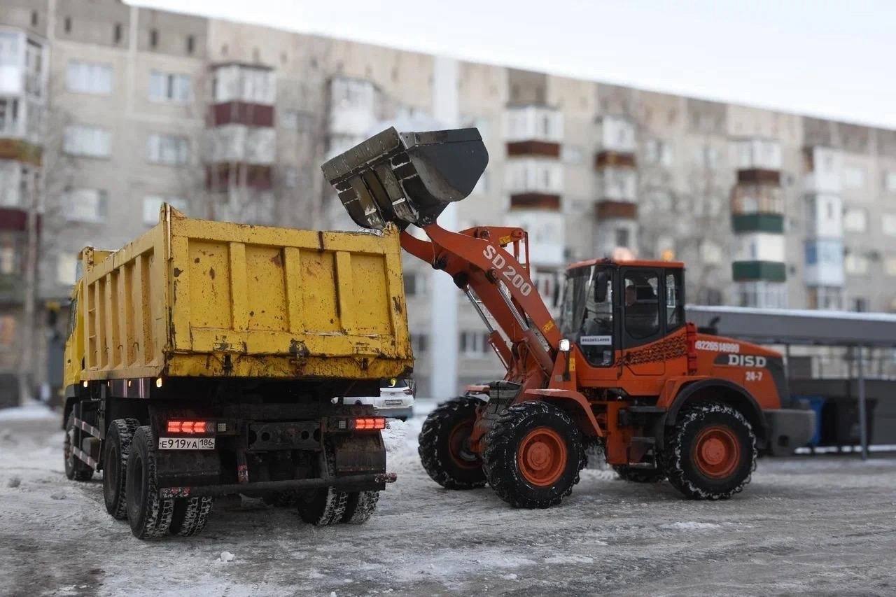 План по уборке и вывозу снега в городе Нефтеюганске на 11 марта