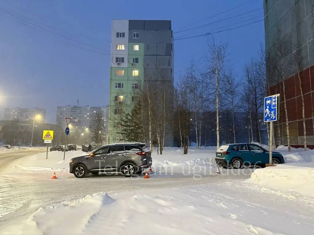 В Нижневартовске в автоаварии пострадал пешеход В Нижневартовске в автоаварии пострадал пешеход