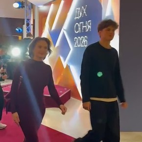 Актриса Наталья Фенкина прошла по красной дорожке Международного фестиваля кинодебютов «Дух огня»!