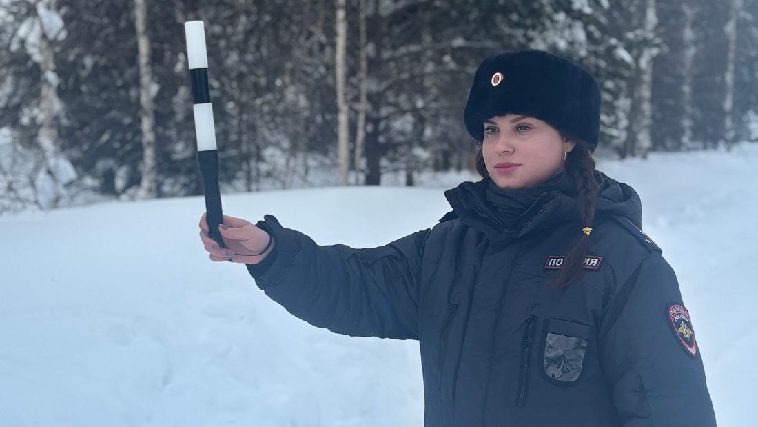 #ЯСлужуВПолиции: государственный инспектор безопасности дорожного движения группы технического и дорожного надзора Госавтоинспекции ОМВД России по Октябрьскому району, старший лейтенант полиции, Марина Пяташова