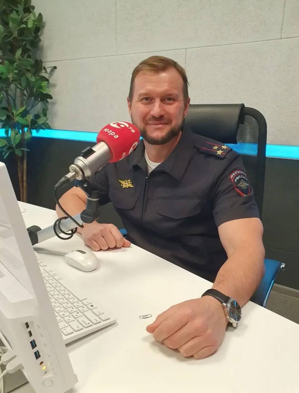 Окружная Госавтоинспекция совместно с Радио «Югра» вновь поднимают важные вопросы безопасности на дорогах Окружная Госавтоинспекция совместно с Радио «Югра» вновь поднимают важные вопросы безопасности на дорогах