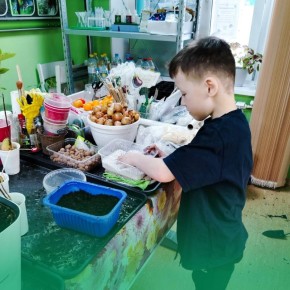 Доброе утро! Для многих вартовчан весна - это не только период потепления, но и время первых забот о рассаде на подоконниках