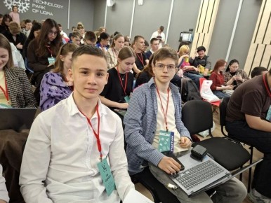 Дмитрий Кощенко: Нижневартовские школьники ярко проявили себя в финале регионального этапа международного конкурса «Большие вызовы»!