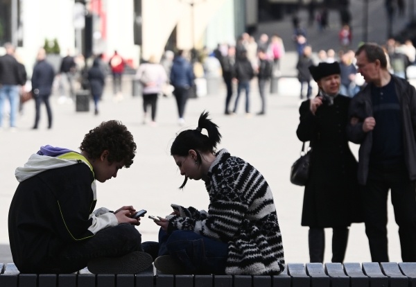 Эксперты отвергли возможность переезда молодежи из-за проблем с интернетом