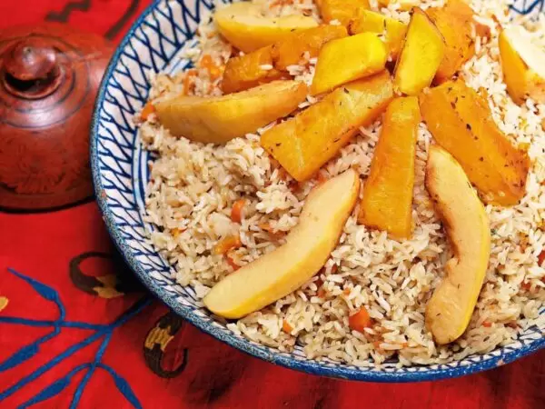 Восточный плов без мяса: волшебство тыквы, нута и айвы на вашем столе