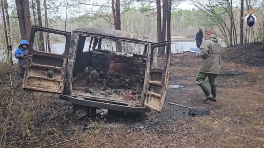 Трое мужчин сгорели в машине в лесу в ХМАО-Югре