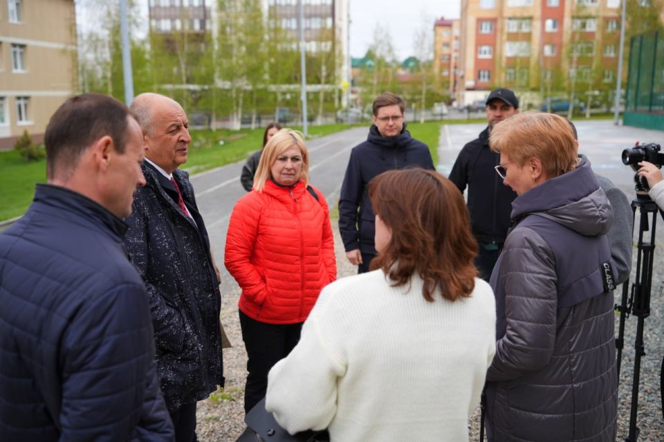 Вчера прошло совместное выездное заседание комитета по социальной политике и комитета по городскому хозяйству Думы Ханты-Мансийска Вчера прошло совместное выездное заседание комитета по социальной политике и комитета по городскому хозяйству Думы Ханты-Мансийска