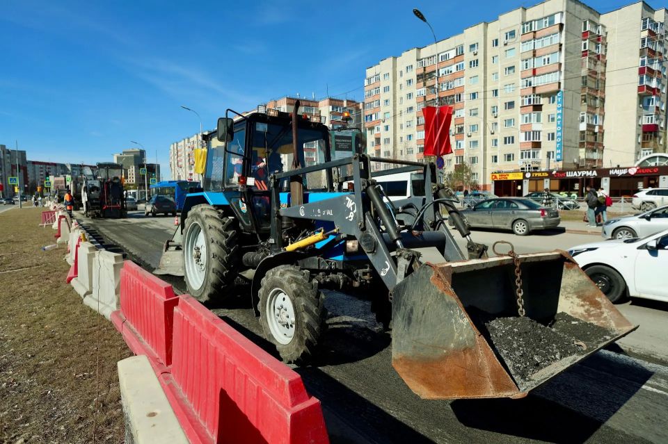 Более 20 км дорожного полотна обновят в Сургуте: стартовали основные работы масштабной ремонтной кампании
