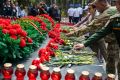 Югра помнит. В Ханты-Мансийске возложили цветы у мемориала Славы в память о тех, кто не вернулся с полей сражений Великой Отечественной войны