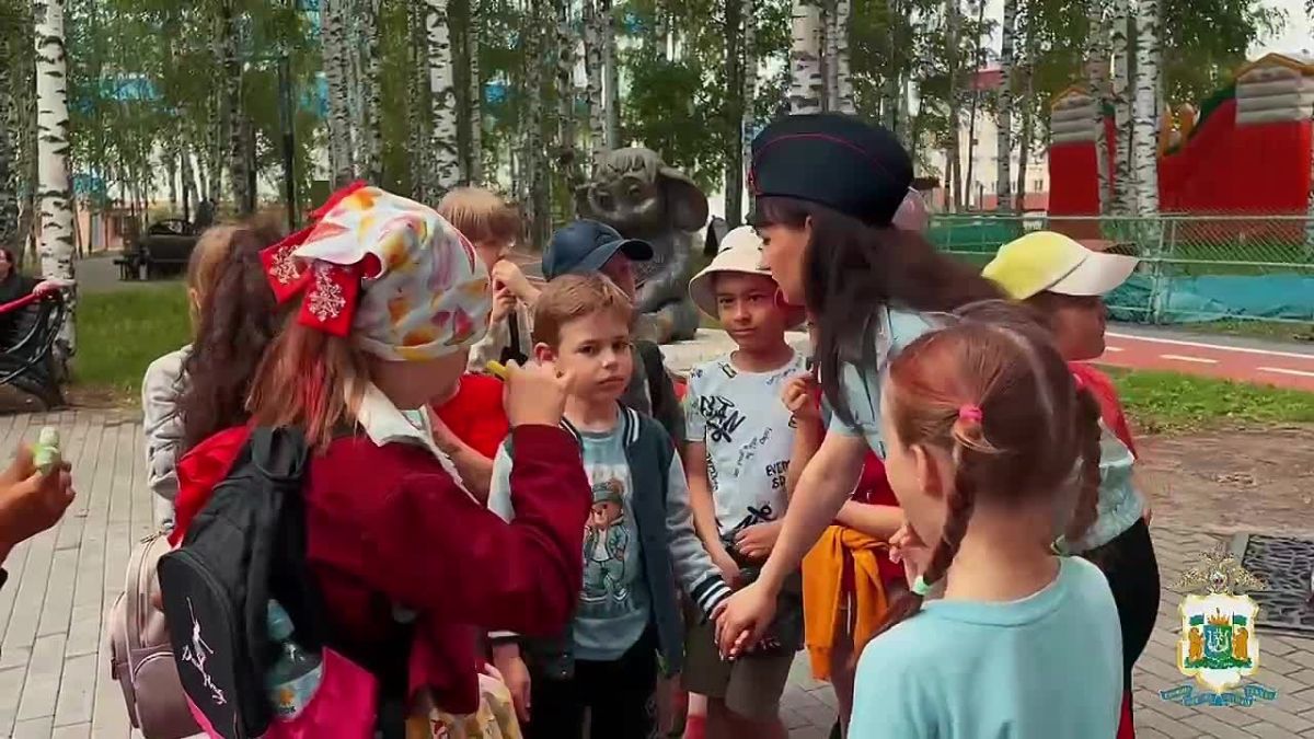 Каникулы с пользой: Полиция и общественники Югры против мошенников