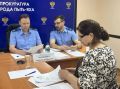 Заместитель прокурора автономного округа Александр Чернышев провел личный прием жителей города