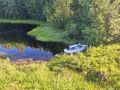 Уставший водитель чуть не утопил свой автомобиль на трассе