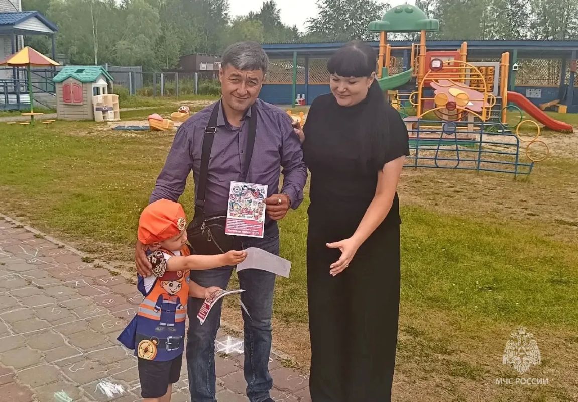 Акция "Юный помощник МЧС" прошла в Березовском районе Акция "Юный помощник МЧС" прошла в Березовском районе