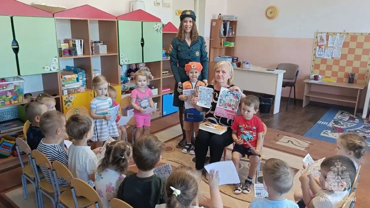 Акция "Юный помощник МЧС" прошла в Березовском районе Акция "Юный помощник МЧС" прошла в Березовском районе