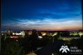 На минувших выходных в небе Ханты-Мансийска можно было наблюдать редкое природное явление – серебристые облака