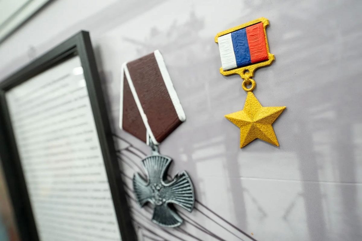 В Югре открылась выставка портретов в память героев СВО В Югре открылась выставка портретов в память героев СВО
