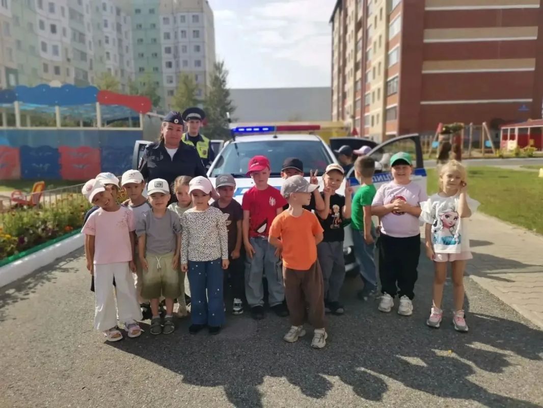 Во всех муниципальных образованиях округа госавтоинспекторы проводят профилактические мероприятия с несовершеннолетними по соблюдению Правил дорожного движения Во всех муниципальных образованиях округа госавтоинспекторы проводят профилактические мероприятия с несовершеннолетними по соблюдению Правил дорожного движения