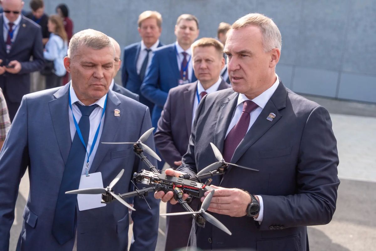 «Единая Россия» отправила очередную партию спецтехники в зону СВО «Единая Россия» отправила очередную партию спецтехники в зону СВО