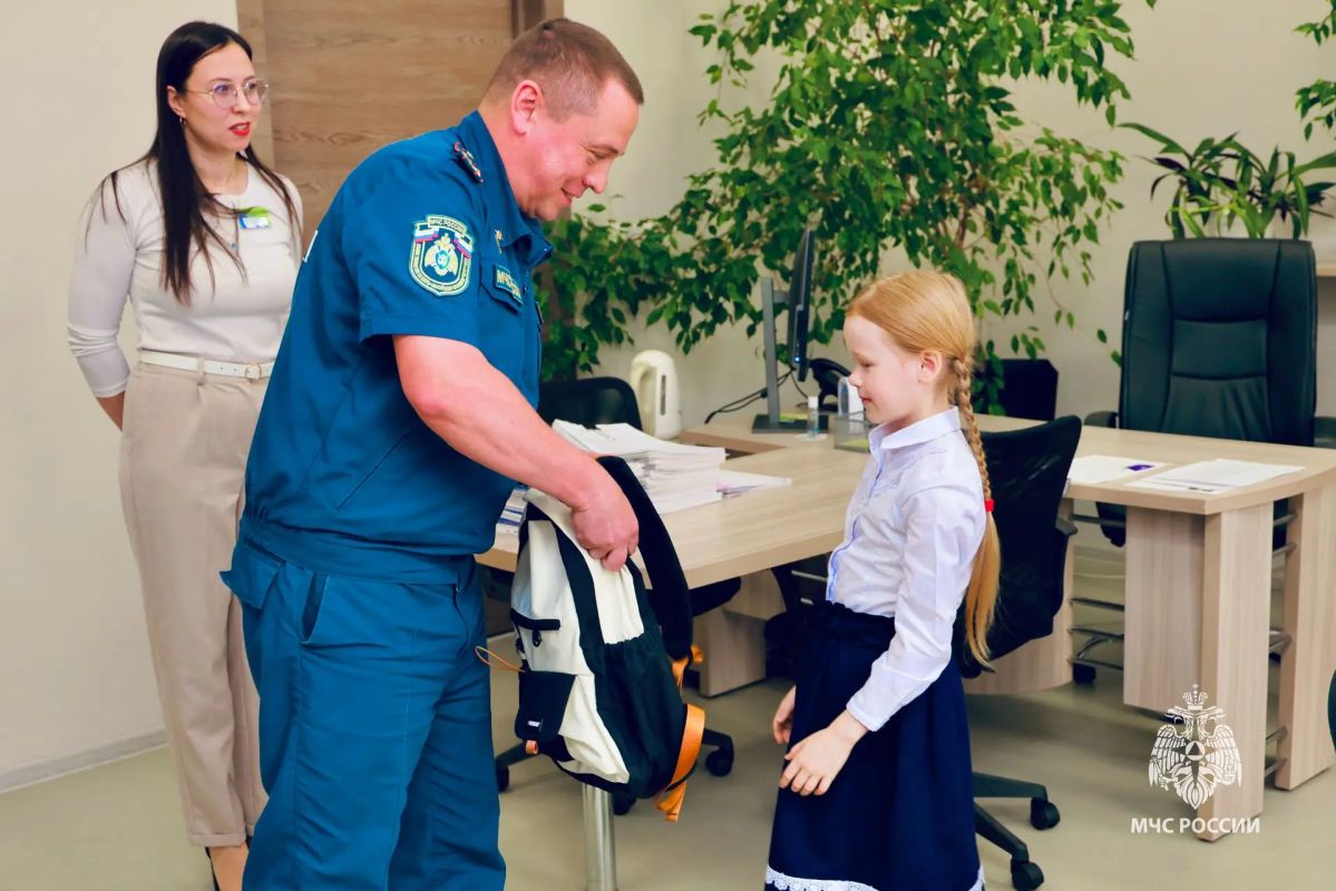 МЧС Югры поддержало ежегодную акцию по подготовке детей к школе МЧС Югры поддержало ежегодную акцию по подготовке детей к школе
